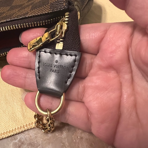 Authentic Louis Vuitton Eva - Picture 11 of 15